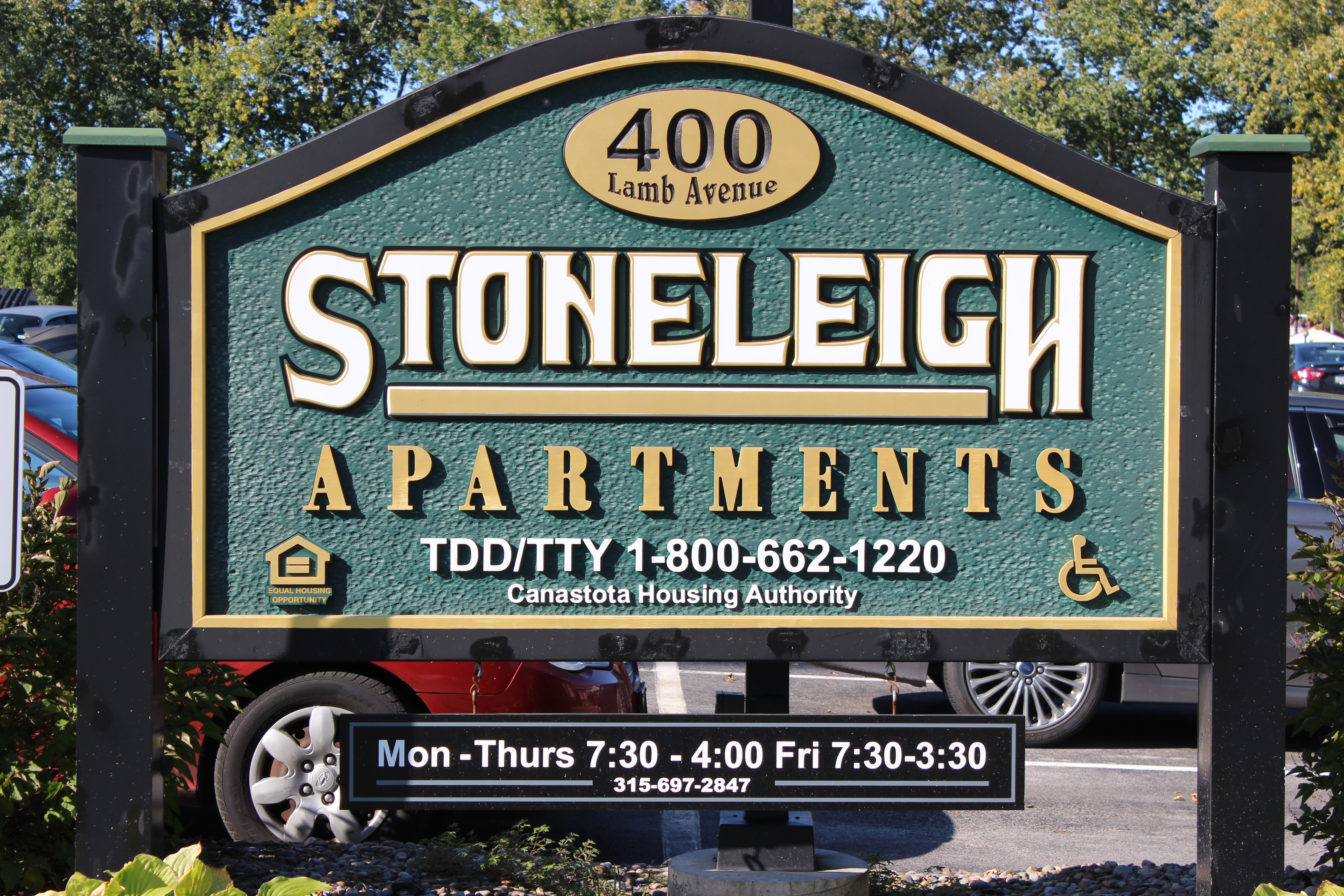 Stoneleigh Apartments / Low Income Building