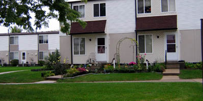 Autumn Woods Townhouses Affordable Community 44401 Bridal Lane Sterling Heights Mi 48313 Publichousing Com