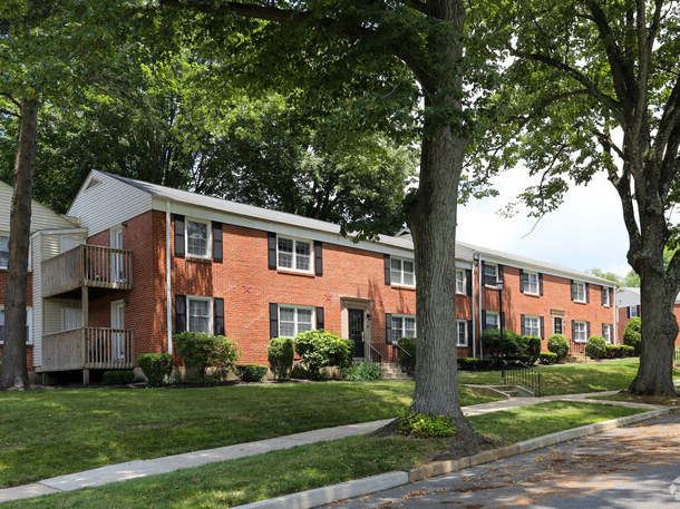 St James Place Apartments